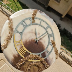 Wallclock resin 40cm