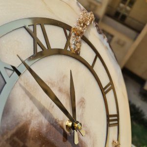 Wallclock resin 40cm