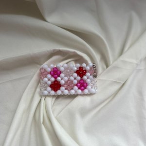 Signature white beaded cardholder