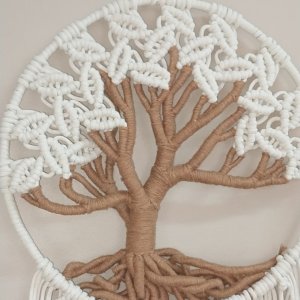 Hanging the tree of life with macrame