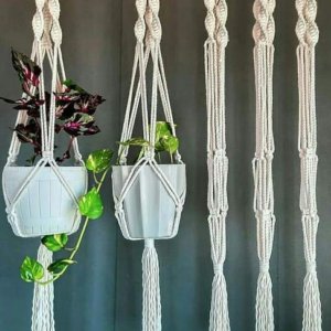 Decorative macrame plant pot holder