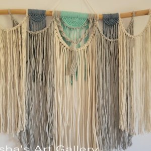 Macrame wall hanger