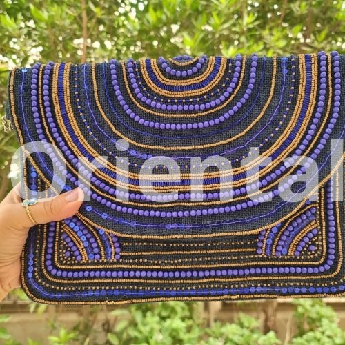 Women's bag embroidered with Indian beads