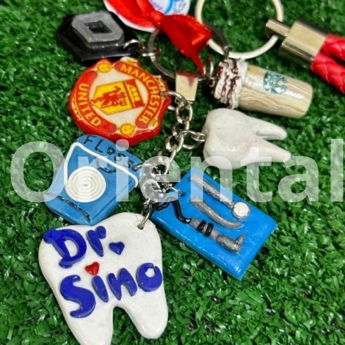 Keychain made from thermal clay for the dentist